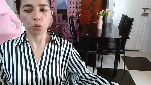 Snapshot of kendall_all4u chatting on February 2026 04:57:02 AM kendall all4u online show from February 2026 04:57:02 AM