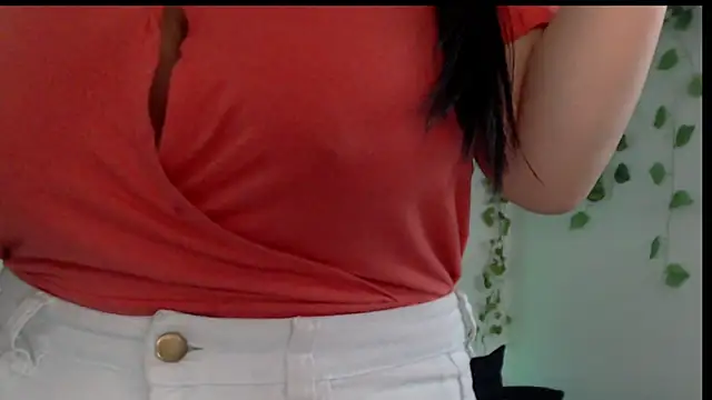 Donniia online show from March 2025 05:29:01 PM