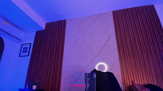 Snapshot of Emiilycollins chatting on October 2025 10:30:02 PM Emiilycollins online show from October 2025 10:30:02 PM