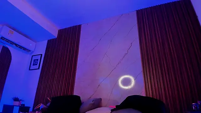 Snapshot of Emiilycollins chatting on November 2025 11:49:02 PM Emiilycollins online show from November 2025 11:49:02 PM