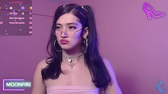 moonfiredancer online show from November 2025 04:12:02 AM