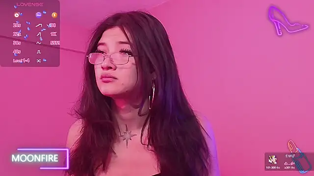 moonfiredancer online show from November 2025 07:48:02 PM