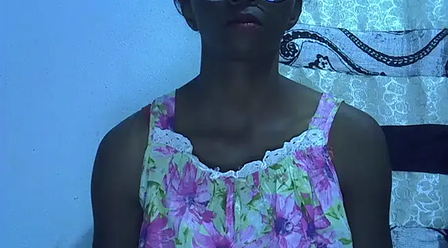 ElianeHot online show from February 2025 03:20:01 PM