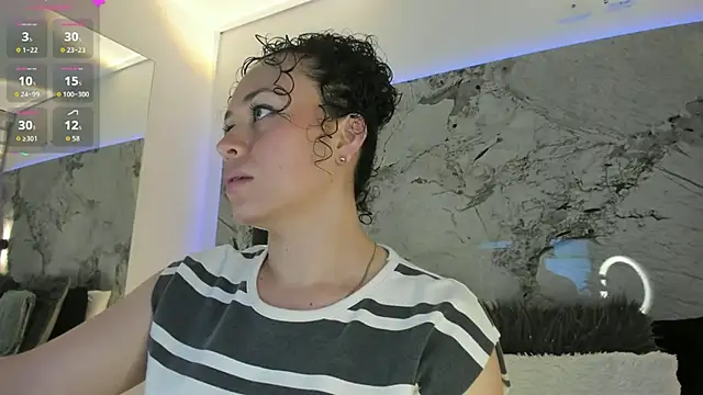 LIZ HOLMES online show from October 2025 10:35:02 AM