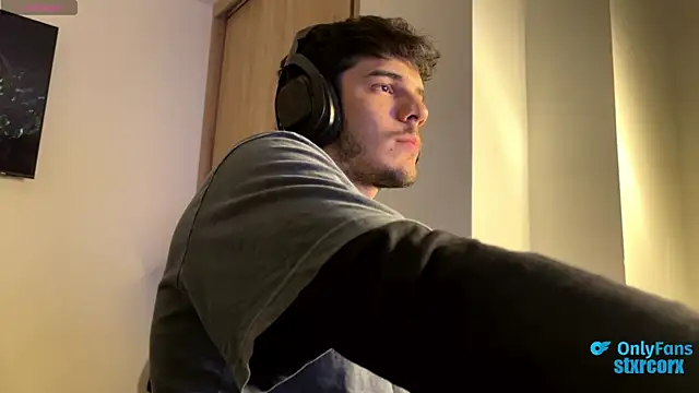 Snapshot of ilytheo chatting on October 2025 05:26:02 AM ilytheo online show from October 2025 05:26:02 AM