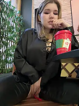 PumaShyXD online show from January 2025 12:01:02 PM