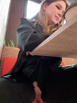 PumaShyXD online show from February 2025 11:32:02 AM