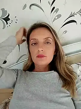 Snapshot of SophyGirl chatting on October 2025 12:38:01 PM SophyGirl online show from October 2025 12:38:01 PM