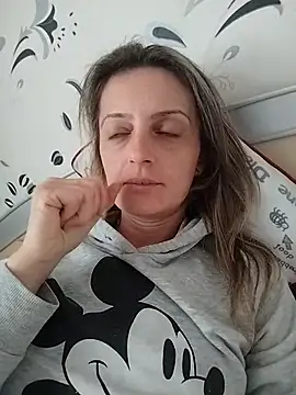 Snapshot of SophyGirl chatting on October 2025 12:38:01 PM SophyGirl online show from October 2025 12:38:01 PM