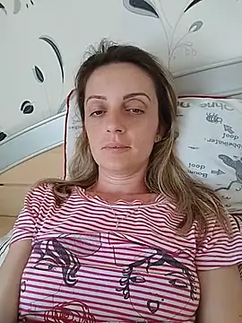 SophyGirl online show from May 2026 12:43:02 PM