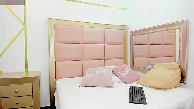 Mady-Edwards online show from January 2025 02:03:01 AM