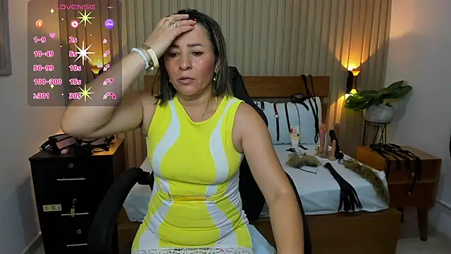 luciana ballesteros  online show from February 2025 12:22:01 PM