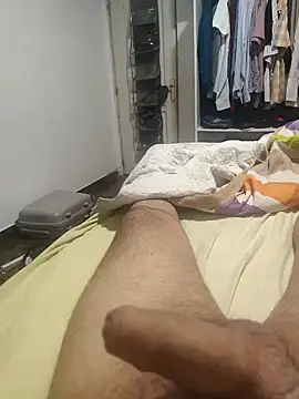 Snapshot of Canario33 chatting on November 2025 06:34:02 PM Canario33 online show from November 2025 06:34:02 PM