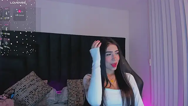 FaloonRoussel online show from October 2025 12:08:02 AM