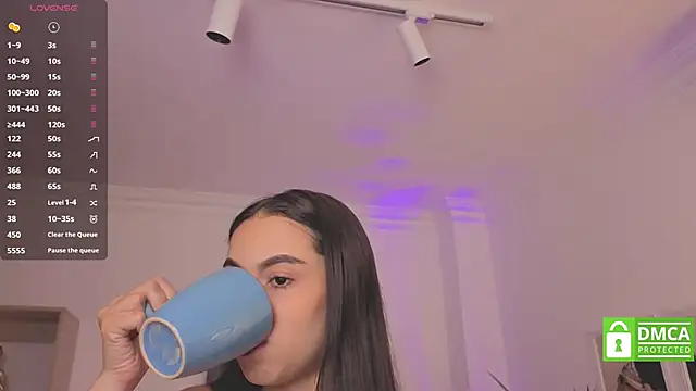 Aleejaa   online show from October 2025 11:52:01 AM