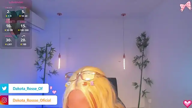 DakotaRosee online show from December 2024 06:52:01 PM