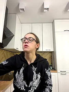 MartiniiSelenna online show from October 2025 05:40:01 AM