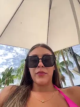 Snapshot of Rose-euphoria chatting on February 2025 04:11:01 PM Rose-euphoria online show from February 2025 04:11:01 PM