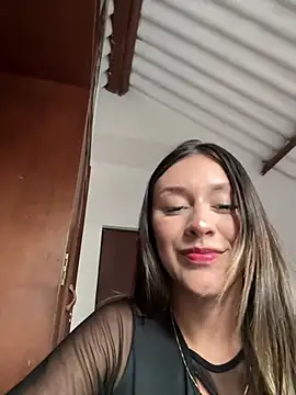 Snapshot of Rose-euphoria chatting on February 2025 06:48:01 PM Rose-euphoria online show from February 2025 06:48:01 PM