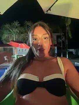 Snapshot of Rose-euphoria chatting on March 2025 02:28:02 AM Rose-euphoria online show from March 2025 02:28:02 AM