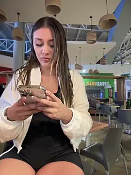 Snapshot of Rose-euphoria chatting on March 2025 12:51:01 PM Rose-euphoria online show from March 2025 12:51:01 PM