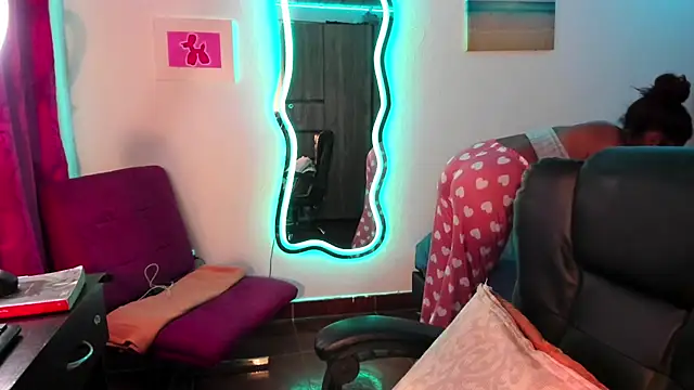 ladyrd1 online show from January 2025 09:29:02 AM