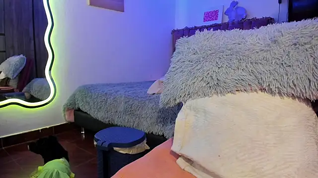 ladyrd1 online show from February 2025 05:26:02 AM