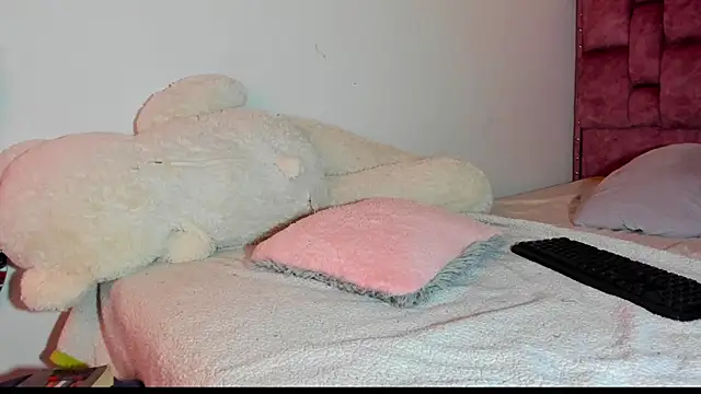 ladyrd1 online show from September 2025 02:05:02 PM