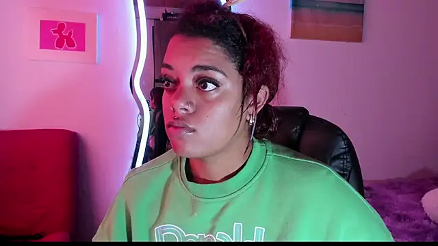 ladyrd1 online show from September 2025 06:51:02 PM