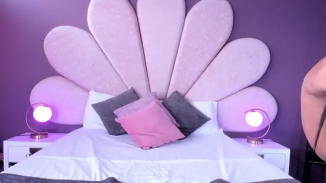 MarianaGarciaa   online show from February 2025 07:38:01 PM