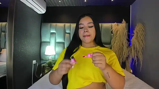 MarianaGarciaa   online show from June 2026 07:49:01 PM