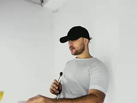 Sebas-hott online show from October 2025 10:43:02 PM