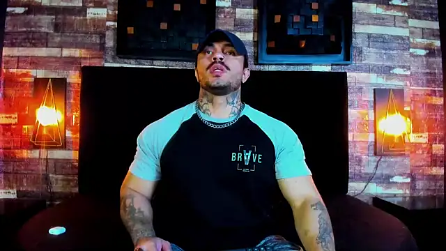 Van Velckan online show from February 2025 04:18:02 AM