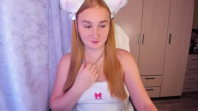 Snapshot of KeiraNight chatting on December 2024 08:16:02 AM KeiraNight online show from December 2024 08:16:02 AM