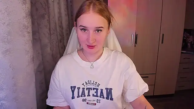 Snapshot of KeiraNight chatting on February 2025 02:04:01 PM KeiraNight online show from February 2025 02:04:01 PM