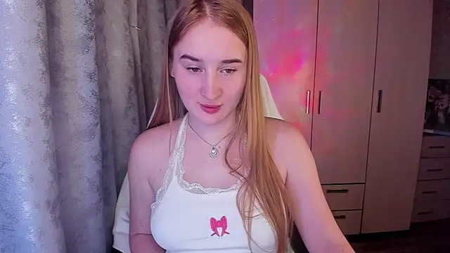 Snapshot of KeiraNight chatting on March 2025 01:46:02 PM KeiraNight online show from March 2025 01:46:02 PM