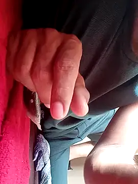 aditya2004  online show from December 2024 09:23:01 AM