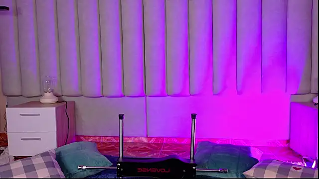 alaia-rogers online show from September 2025 11:55:02 AM