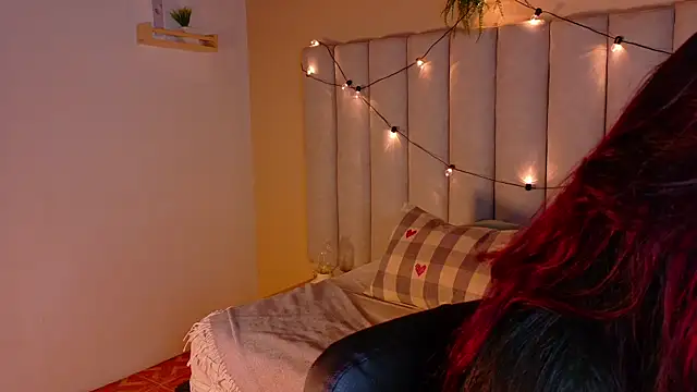 alaia-rogers online show from December 2025 11:38:02 AM