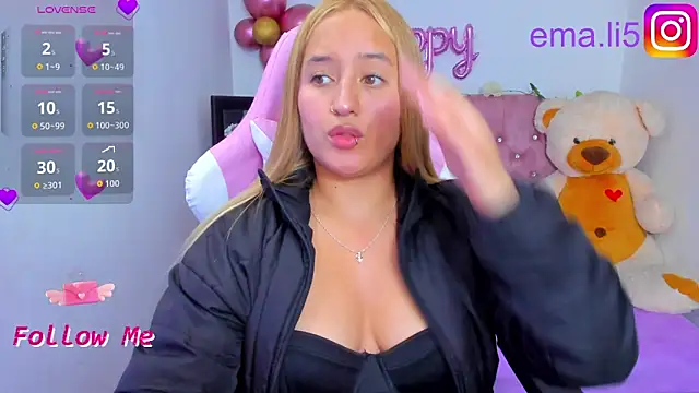 Snapshot of ema_tayy chatting on October 2025 07:40:01 PM ema tayy online show from October 2025 07:40:01 PM