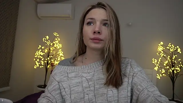 IceDanielles online show from January 2025 02:13:01 PM