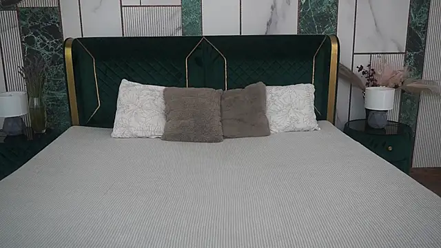 IceDanielles online show from July 2026 05:44:02 AM