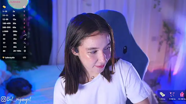 Snapshot of Bella-Franco chatting on May 2026 05:54:02 PM Bella-Franco online show from May 2026 05:54:02 PM