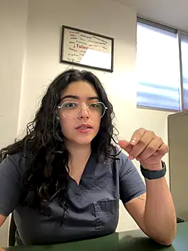 Ales Kitten online show from October 2025 02:23:02 PM