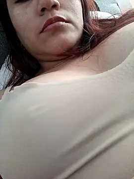 ZUCAAT online show from November 2025 09:32:01 PM