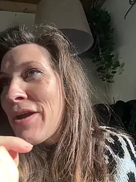 Lwhite1 online show from March 2025 03:57:02 PM