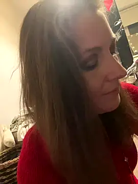 Lwhite1 online show from November 2025 04:42:02 PM