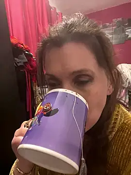 Lwhite1 online show from January 2026 07:05:02 PM