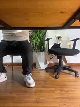 Snapshot of Annabody chatting on December 2024 04:10:01 PM Annabody online show from December 2024 04:10:01 PM