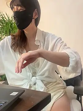 Snapshot of Annabody chatting on February 2025 05:04:02 PM Annabody online show from February 2025 05:04:02 PM